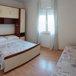 Apartment Oaza Regi